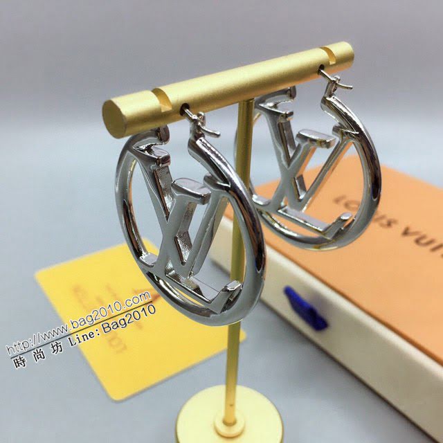 Louis Vuitton新款飾品 路易威登簡約經典字母耳釘 LV字母耳環耳勾  zglv2224